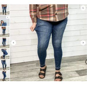 Judy Blue Tummy Control Jeans NWT